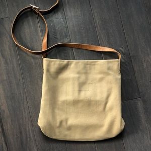 Hunter Crossbody Bag